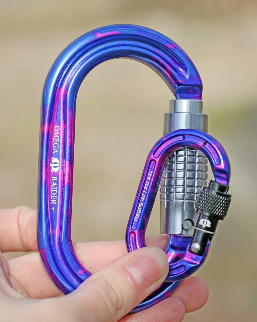 Micro Raider Aluminum Screw-Lok Carabiner