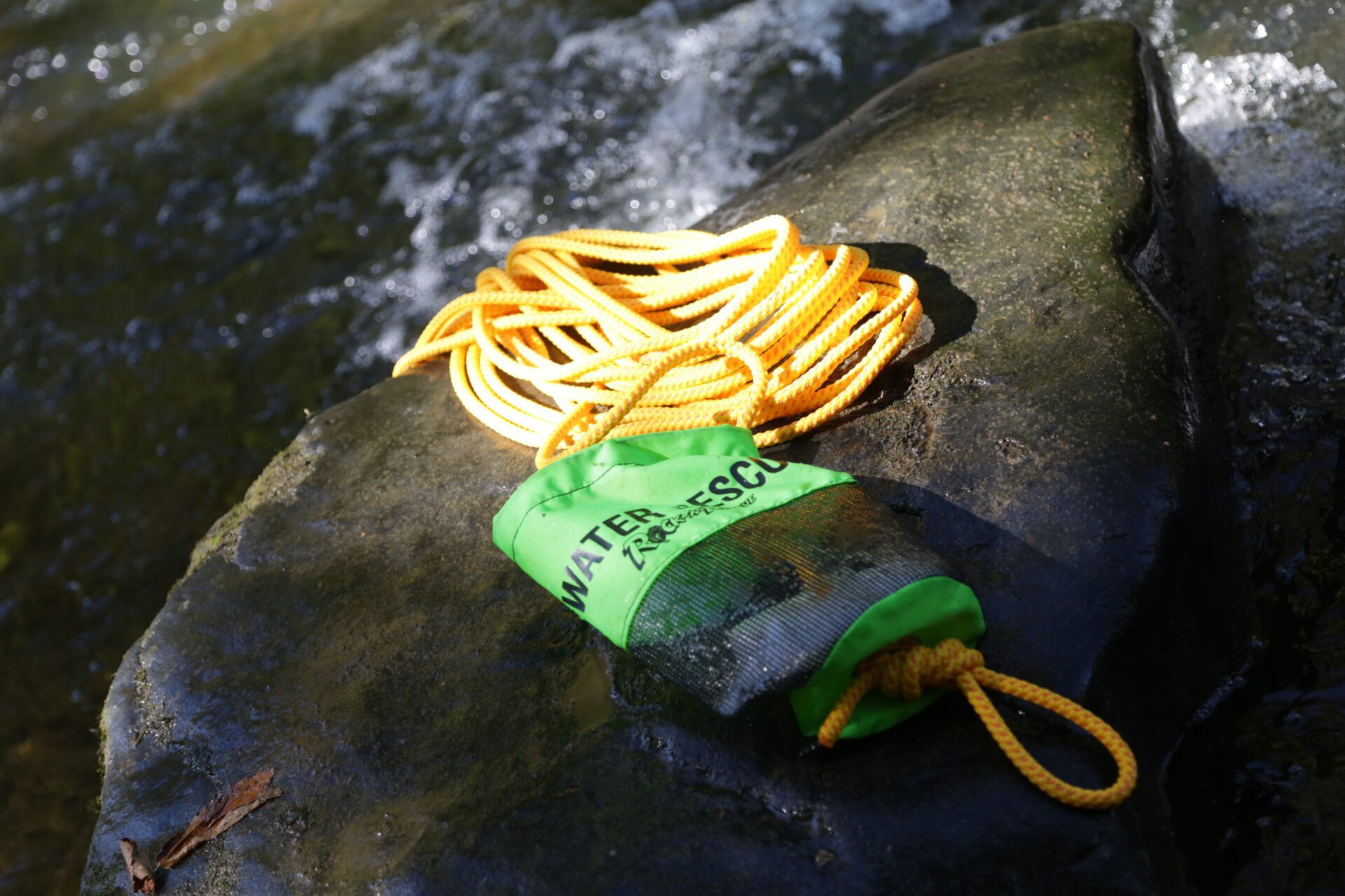 RNR NFPA Trident Series Throw Bag – 75 ft